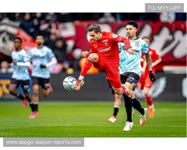 邓弗里斯积极参与全队合练,有望赶上对阵博德闪耀的欧冠附加赛